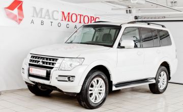 Mitsubishi Pajero Белый